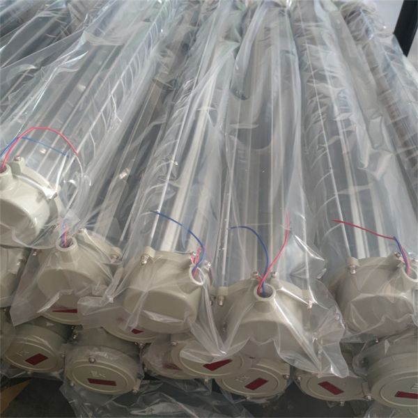 Взрывостойкое светодиодное освещение Нефтехимический завод использует ATEX EAC 50000hr Продолжительность жизни 54W подвальный фланцевый подвесок