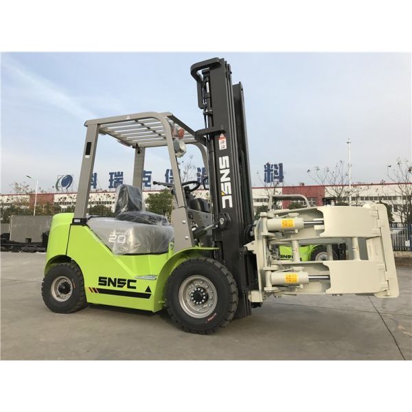 2000 kg de chariot élévateur diesel personnalisé 2 étages / 3 étages mât