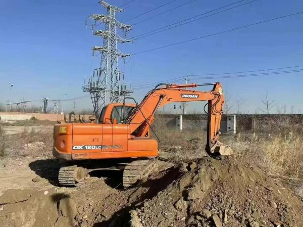 Used Doosan DX120 12Ton Excavator - Ideal for Earthmoving and Road Construction