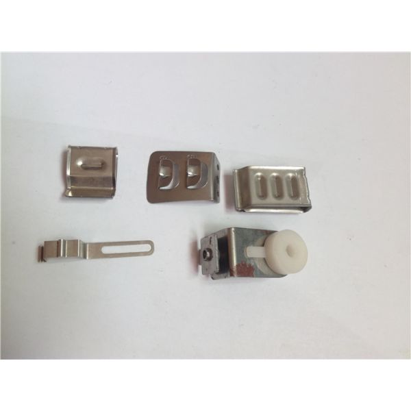 Troqueles estampadores automotrices del hardware general de la sujeción del accesorio que recuecen el tratamiento