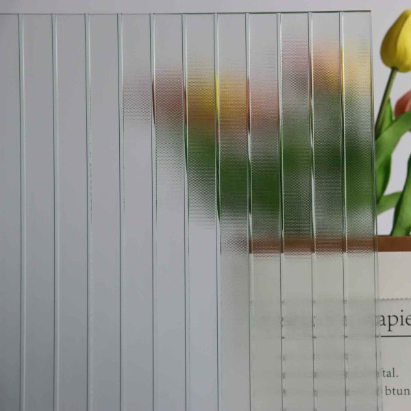 3mm 6mm Frosted Safety  Black Wired Glass Fluted With Railings