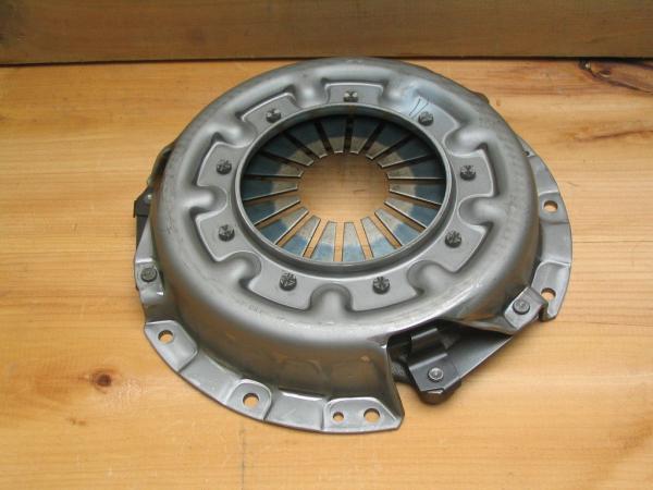 clutch cover < NSC527 > for 1983 to 1992 Nissan trucks
