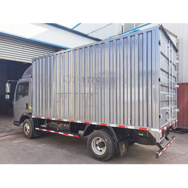 Китай легкий грузовик HOWO фургон танк груз 4X2 116hp 6 колес коробка грузовик для продажи