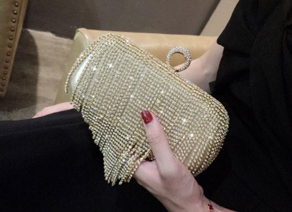 New style evening party bag diamond banquet bag tassel bag diagonal cross bag hand bag female dinner socialite party bag