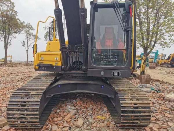 Used Crawler VOLVO EC220D Excavator with 0.8–1.8 m3 Bucket Capacity