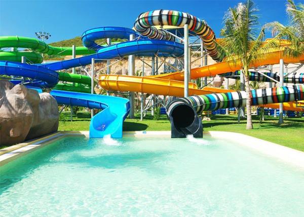 Multi Lane Fiberglass Water Slide Variable Spiral Tube Free Fall Into Slide