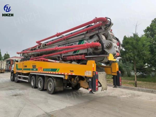XCMG 69m ZZ5556V52KMF1 pompe à béton montée sur camion à vendre