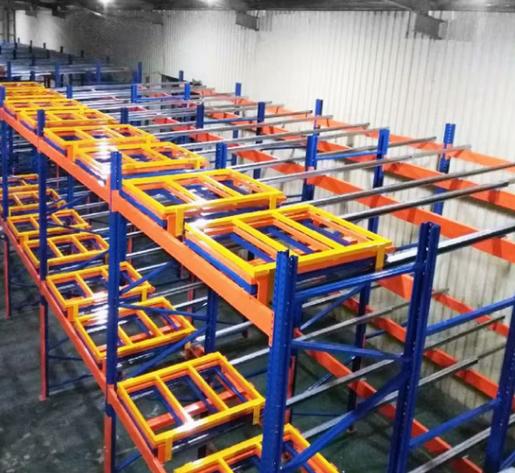 Customized Industrial Push Back Storage Racks For Storing Large Volumes Goods