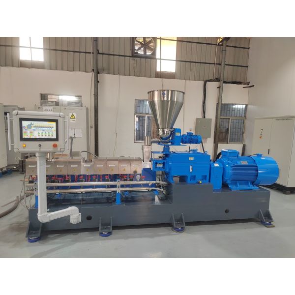 Energy Saving Twin Screw Extruder CE Certified Plastic Compounding Machine For Global Plastic Processing Factory