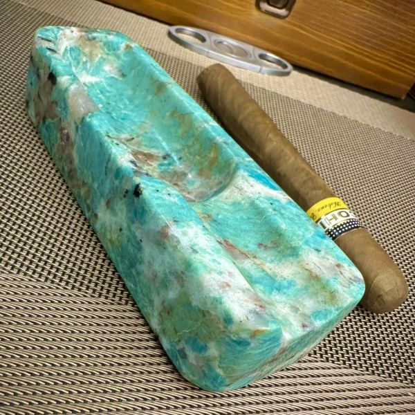 Cenicero de piedra verde de Brasil, cenicero para cigarros, resistente al calor artístico