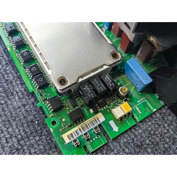 Factory Stock Supply Inverter Control Board 130B6002 5.5kw-7.5kw Danfoss Inverter CPU Control Board