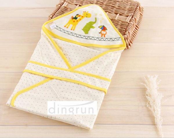 100% Cotton Cozy Custom Baby Hooded Towels For Bath , Animals Pattern