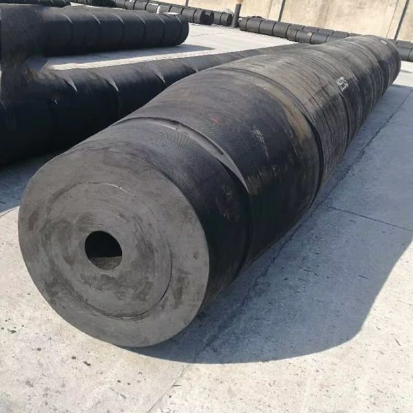 Las barras para remolcadores de 1000 mm son de caucho sólido resistente a la corrosión por agua salada.