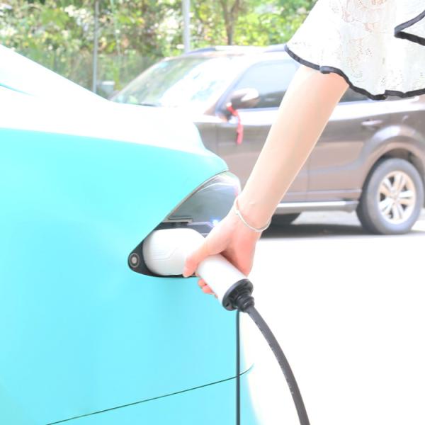 Type 2 EV Charging Pile WIFI 400V Electric Fast Charging Stations In Parking Lots