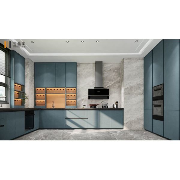 Cabinetes de cocina de acero inoxidable modernos con estantes abiertos de acabado azul