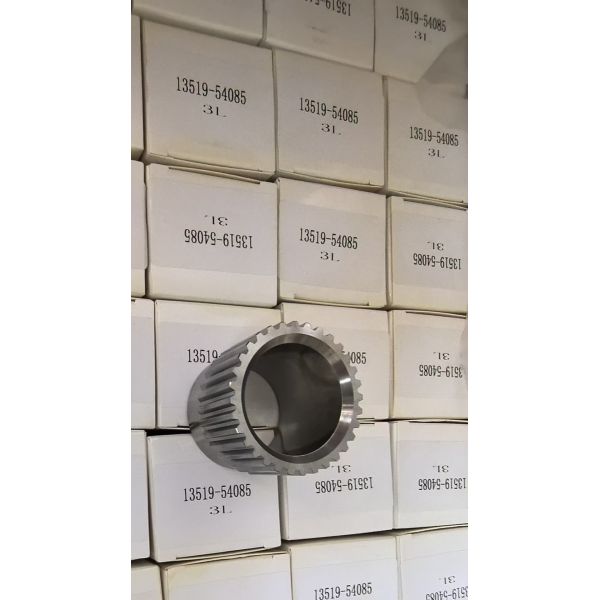 TOYOTA   3L OIL PUMP GEAR 32TEETH  OEM 13519-54085