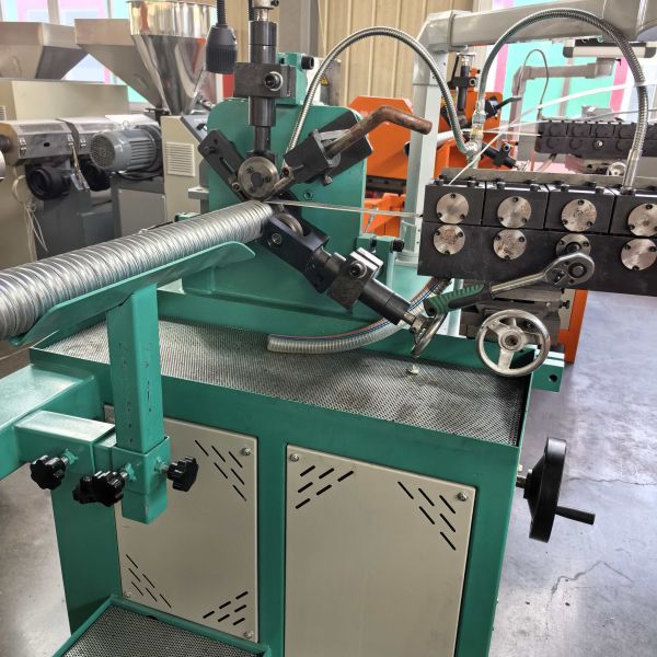 High Speed Spiral Metal Corrugated Pipe Forming Production Line for Galvanized Steel Flexible Tubes