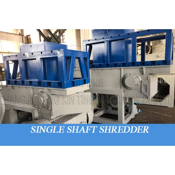 3 Phase Single Shaft Shredder For Plastic Barrels , Wood , Plastic Pipes Cardboard