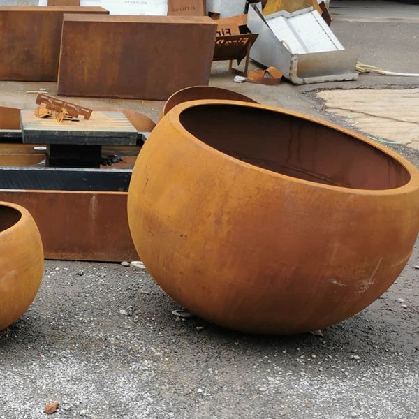 Gardening In Raised Beds Customized Round Corten Steel Planter Boxes Growing Vegetables