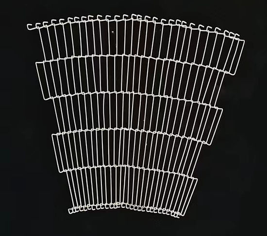 Flexible Wire Mesh Conveyor Belt Offering Excellent Tensile Strength and Resistance to Abrasion for Heavy Load Transport
