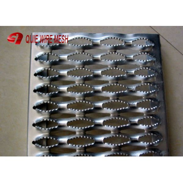 Безопасность металла сверхмощного анти- выскальзывания скольжения анти- гратинг стальная скрежеща с распоркой сжатия