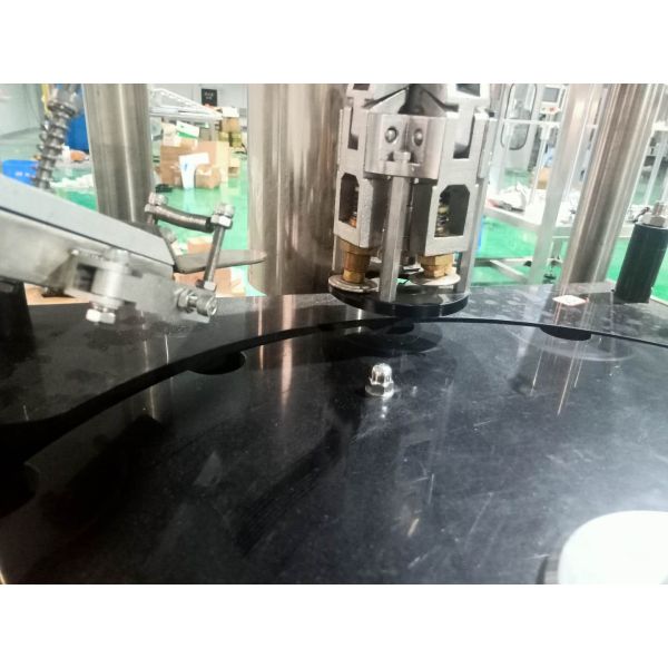 Fully Automatic Capping Machine for 35-100mm and 100-130mm Bottle Diameter Top Seller