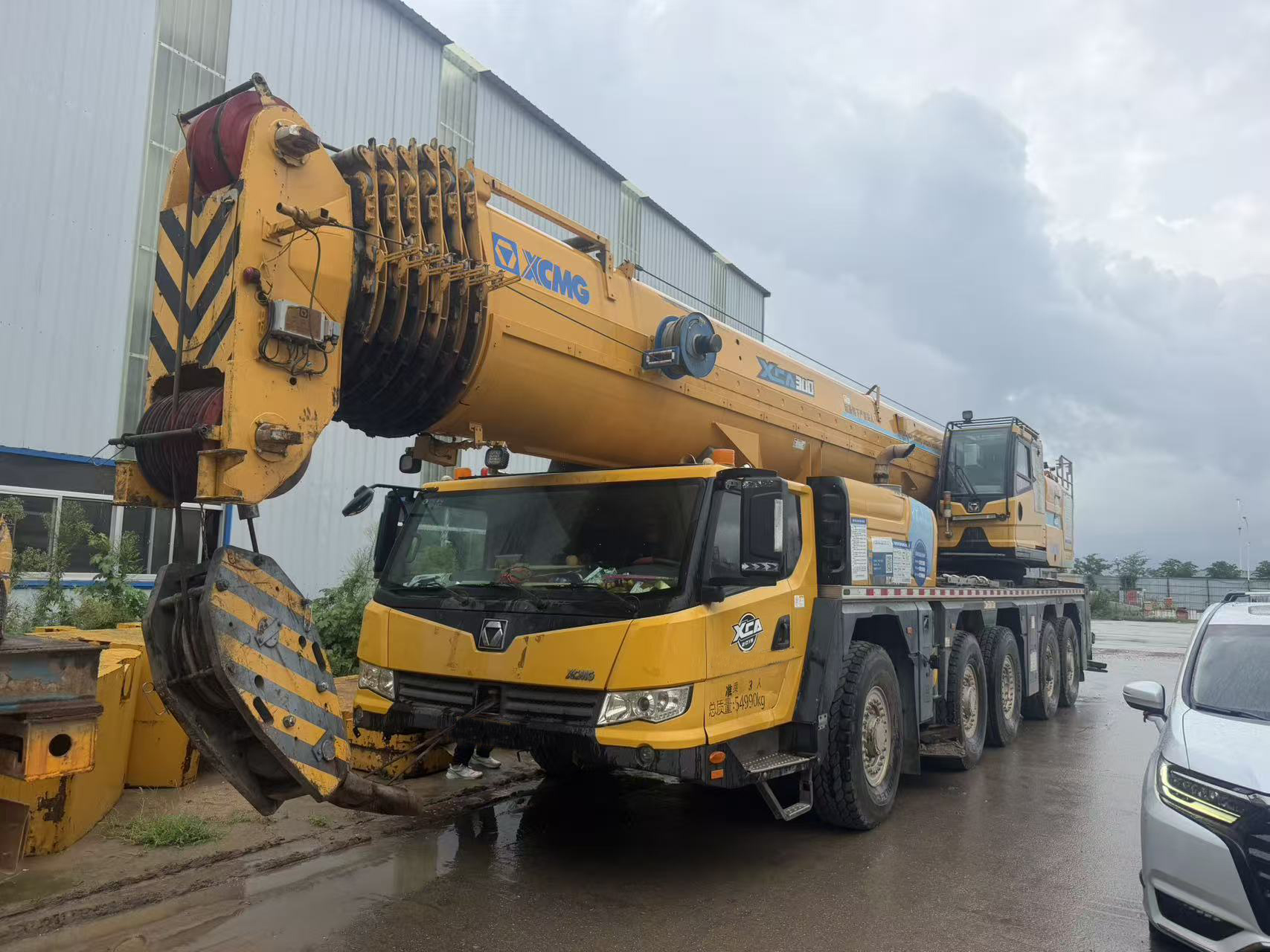 2019 XCMG Used Crane XCA220—Main Boom 73 Meters, Auxiliary Boom 36 Meters, Counterweight 74 Metric Tons—In Excellent Operating Condition.