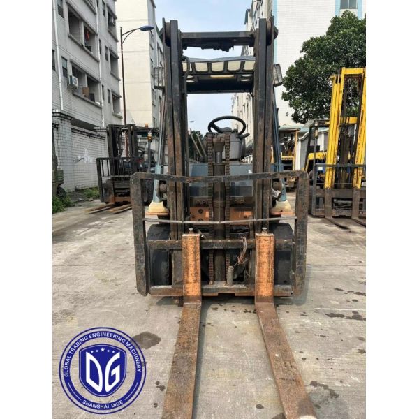 2.5t 8FDA25 Toyota Подержанный вилочный погрузчик Мощный использованный вилочный погрузчик Гидравлическая машина