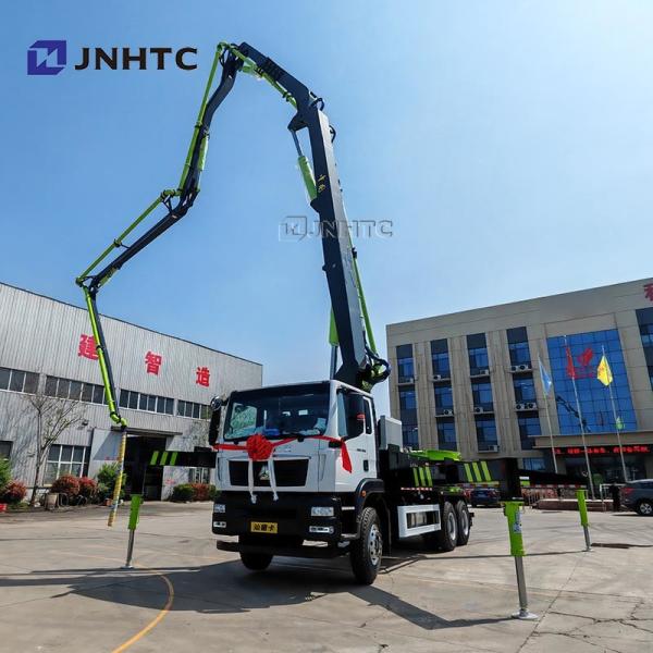 New Sinotruk Heavy 47m 6X4 Mounted Concrete Pump Truck with Hydraulic Disc Mixer