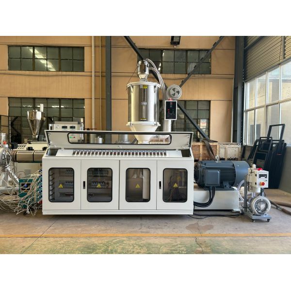 Single Screw Extruder High Efficient Extrusion Machine For 110mm PE Water Supply Drainage Sewage Pipe Making
