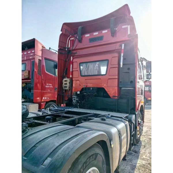 FAW использовал тяжелый грузовик 6x4 550hp J6P