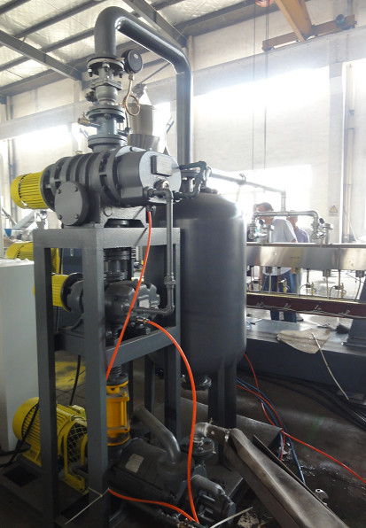 Strand Cutting PET Granulating Machine With Roots Vaccum Pump Better Degassing