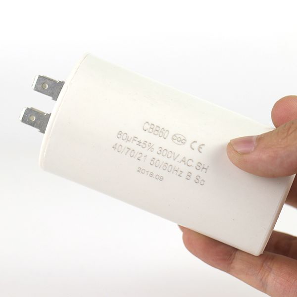 resistencia de aislamiento fácil del condensador Cbb60 60uf del ahorrador de energía de los recambios 400-500v alta
