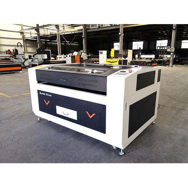 6090 Máquina de grabado de corte láser CNC CO2 con sistema de transmisión de múltiples ejes