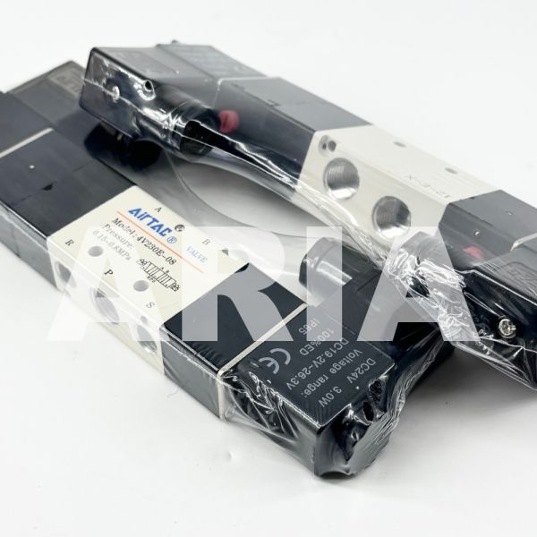 Airtac 4V230E-08: Solenoid Air Valve - 4V230E08B AC220V DC24V