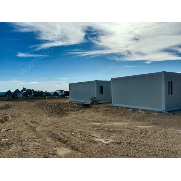 Waterproof Prefabricated Container Building 20ft Flat Pack Dormitory Custom