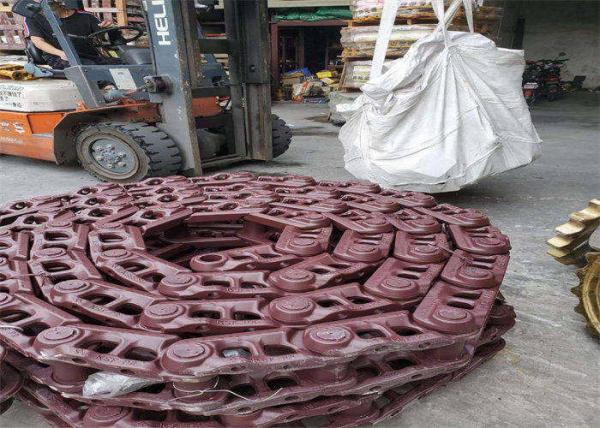 Earthmoving Excavator Track Links Kobelco Komatsu Hitachi Hyundai Crawler
