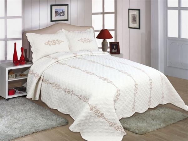 Durable Embroidery Quilt Kits Single Double Queen King Size Anti Wrinkle