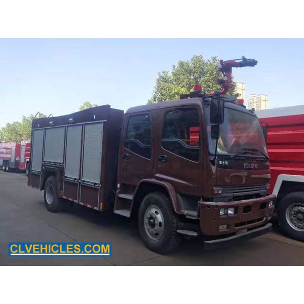 ISUZU FTR 205hp Rescue Engine Fire Truck Water And Foam Tank For Fire Control