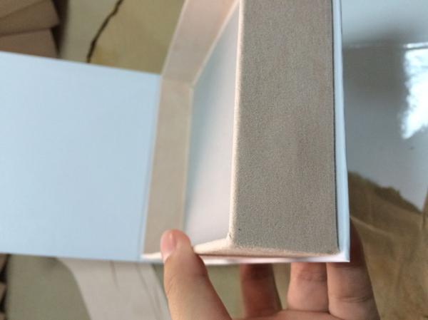 Customized luxury packaging bookstyle box magnetic closure gift paper box with logo hot foiled