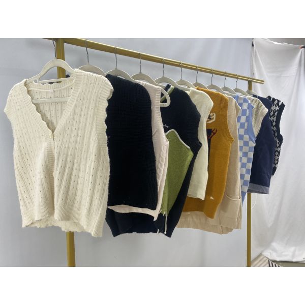 Various Sizes Second Hand Sweaters Vests Polyester Cotton Fashionable Slim Fit