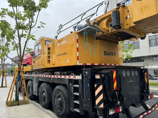 2023 Sany Used Crane SAC1600C8 Main Arm 85.5 Meters, Auxiliary Arm 18 Meters, Counterweight 60 Tons, Excellent Working Condition.