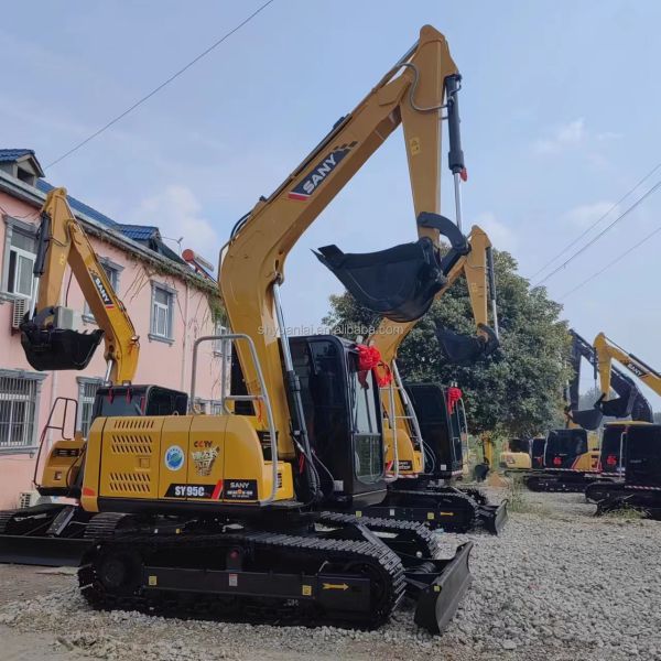 Haute efficacité de travail utilisée Sany Excavator SY95C avec pompe hydraulique originale 9000 KG