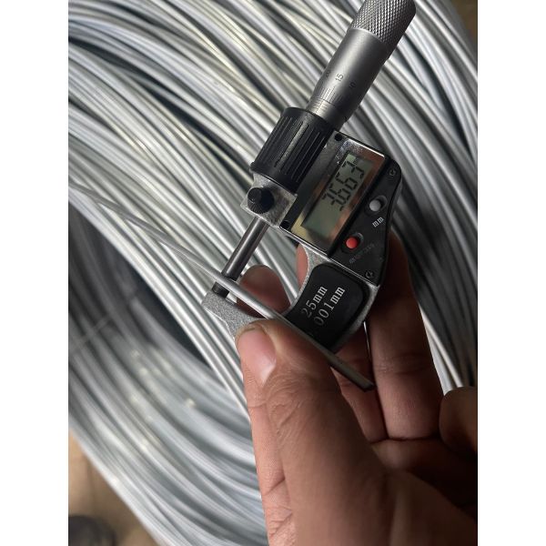 3.36mm * 2.28m hot dipped Galvanized Double Loop Quick Link Tie Wire for Plastic bottle