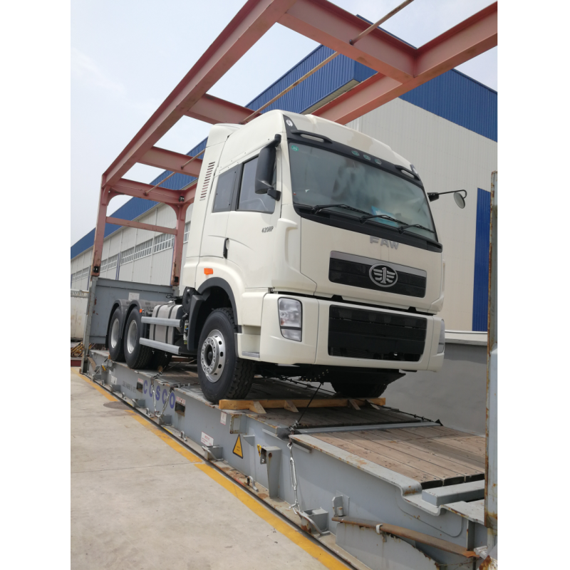 White FAW Jiefang 6X4 10 Wheeler Tractor Head Truck 420HP - 460HP CA4258P2K2T1EA80