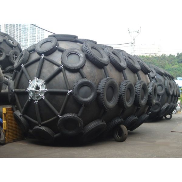 Boat Inflation Marine Rubber Fender Black Color 10 Years Design Using Life