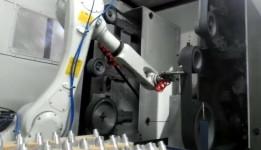 Durable Robot Polishing Solution High Precision CNC Polishing Robot ISO9001 Certified