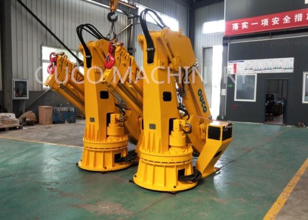 Small Footprint Telescopic Boom Hydraulic Deck Crane 2.4T8M
