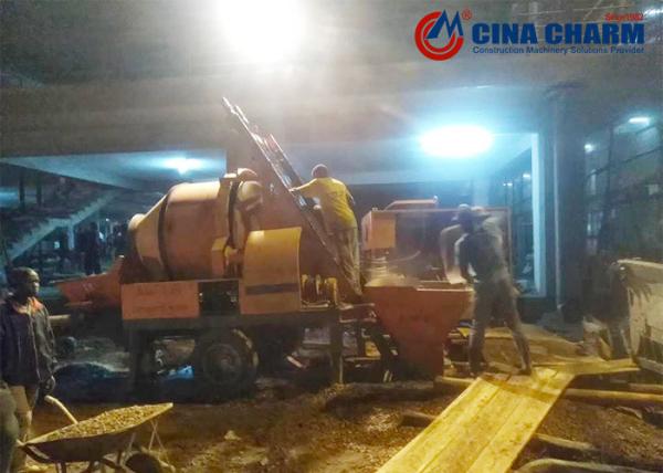 40m3 / H Mobile Diesel Concrete Mixer Pump 50mm Aggregate Size High Efficiency