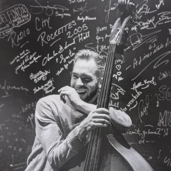 Дух к духу. Двухсторонняя кофейная столовая книжка печатается в цветной обложке с сшитой обложкой.